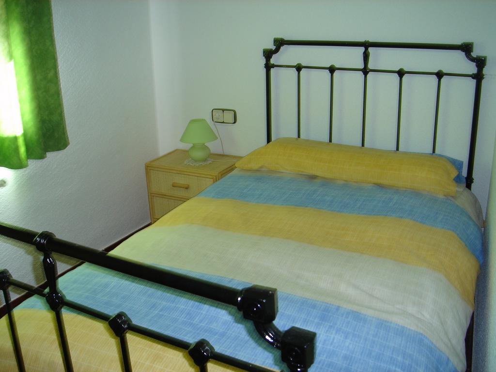 Ribatajada Apartamentos Serrano מראה חיצוני תמונה
