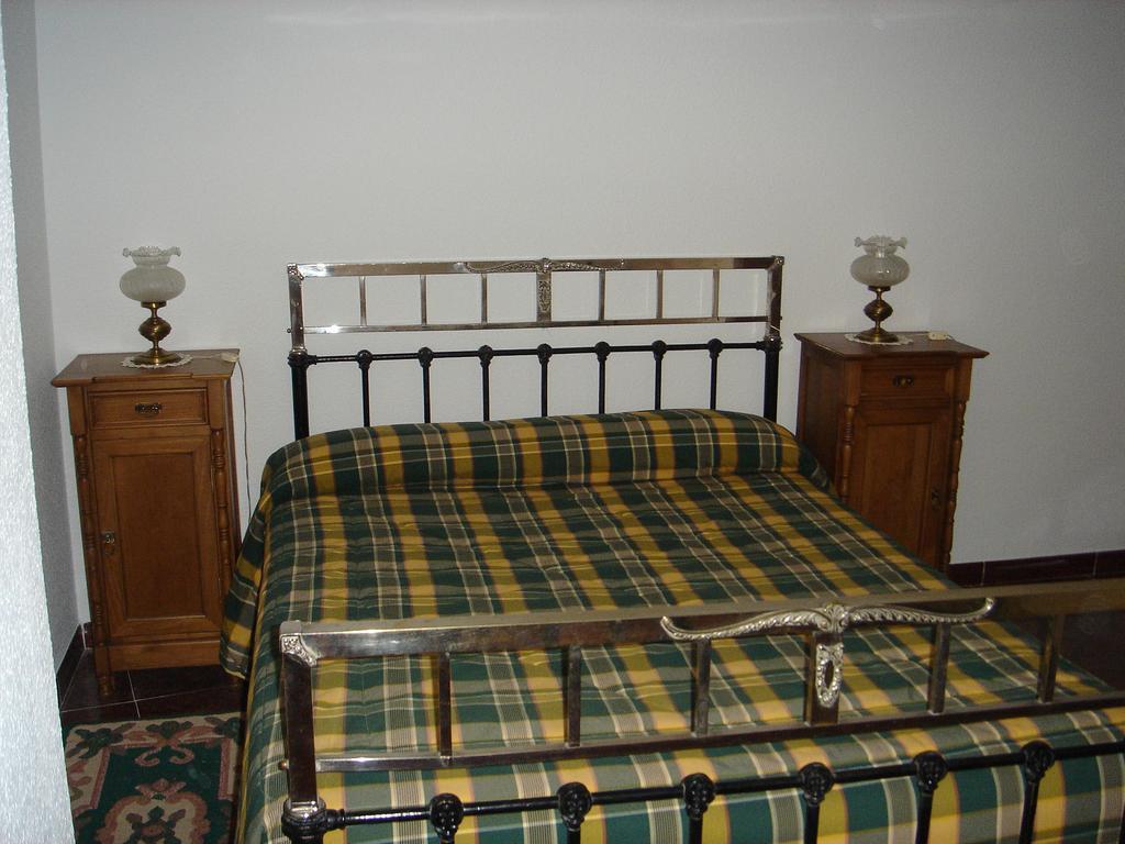 Ribatajada Apartamentos Serrano מראה חיצוני תמונה