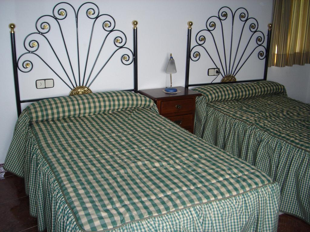 Ribatajada Apartamentos Serrano מראה חיצוני תמונה