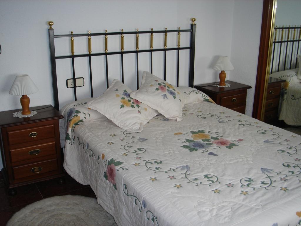 Ribatajada Apartamentos Serrano מראה חיצוני תמונה