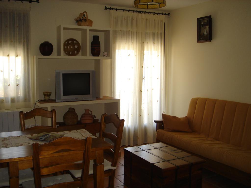 Ribatajada Apartamentos Serrano מראה חיצוני תמונה